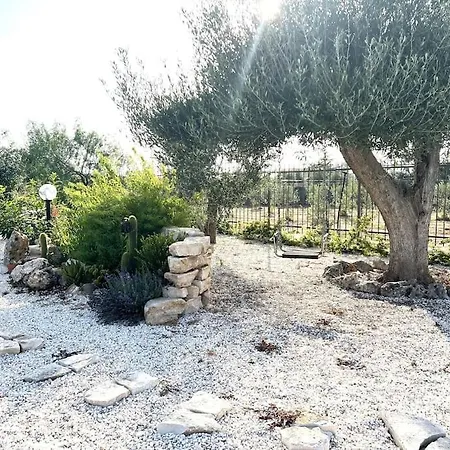 فيلة Casa Degli Ulivi